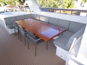 SEASEID 54 Flybridge dining 2