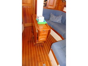 C OTTER 8 Salon Dinette