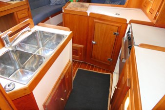 C OTTER 19 Galley