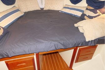 C OTTER 28 Guest Berth