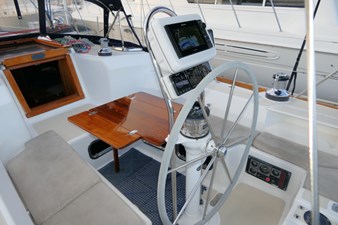 C OTTER 54 Cockpit Fwd Stbd