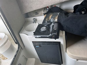 25' Triton 2003 2486 14 