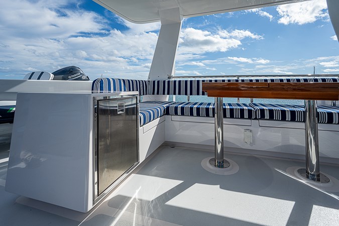 EAST BY SOUTH - Yates en venta