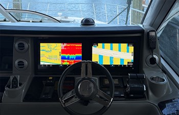 RECON ROYALE 24 Garmin screens