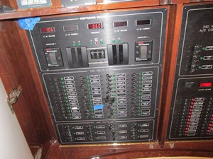 SHORE GIRL 28 Companionway AC panel