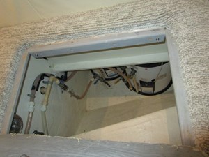 SHORE GIRL 36 Water heater under VIP sole