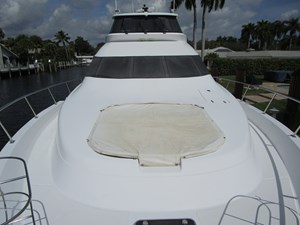 SHORE GIRL 56 Bow area