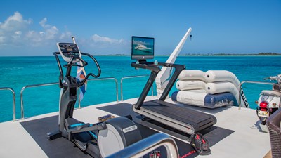 STARSHIP  43 Bridge Deck