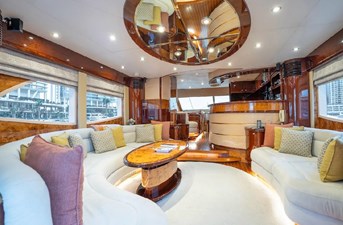 MAZ Majesty 68ft 4 Main deck lounge