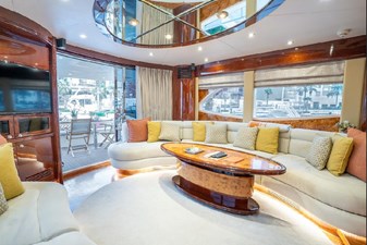 MAZ Majesty 68ft 6 Main deck lounge