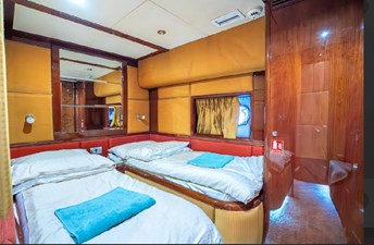 MAZ Majesty 68ft 17 Twin cabin