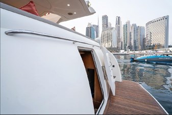 MAZ Majesty 68ft 22 Stern view