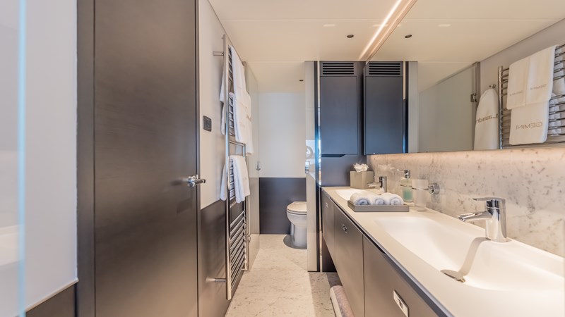 2023 PRINCESS YACHTS Motor Yacht