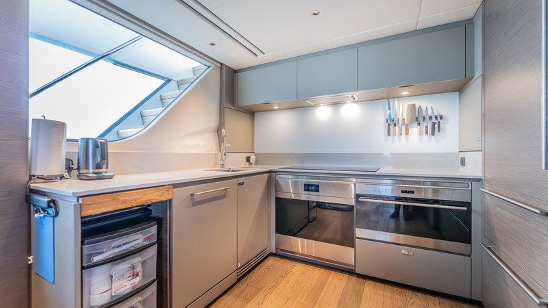 2023 PRINCESS YACHTS Motor Yacht