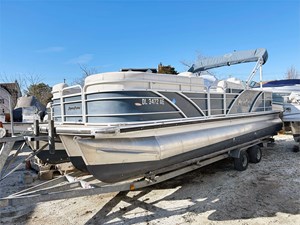 25' Godfrey 2011 Aqua Patio Coastal 2 