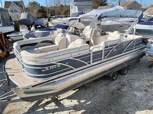 25' Godfrey 2011 Aqua Patio Coastal 0 