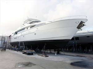 100' Hatteras 2001 Custom Yacht 5 