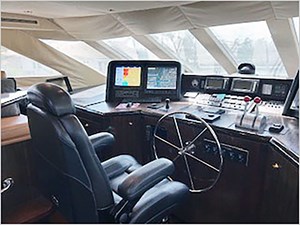 100' Hatteras 2001 Custom Yacht 10 