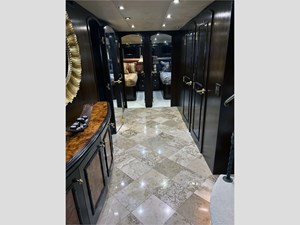 100' Hatteras 2001 Custom Yacht 23 