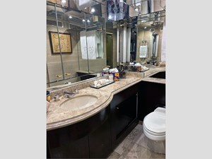 100' Hatteras 2001 Custom Yacht 24 