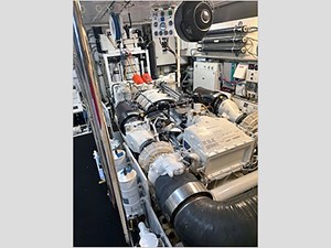 100' Hatteras 2001 Custom Yacht 26 