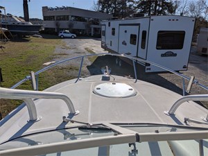 25' Hydra-Sports 2010 2500 VX 9 