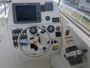 25' Hydra-Sports 2010 2500 VX 13 