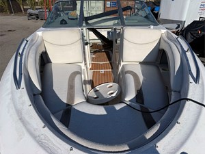 24' Maxum 2003 2400 SR 9 