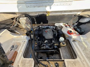 24' Maxum 2003 2400 SR 11 