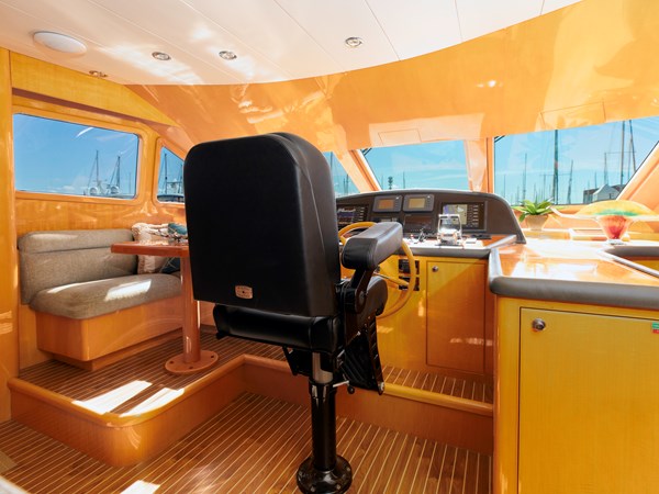 2003 Hargrave 68 Open Flybridge Melodious II11