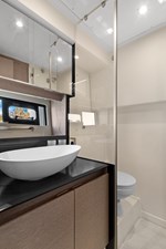 LUCKY ONE 19 Forward head