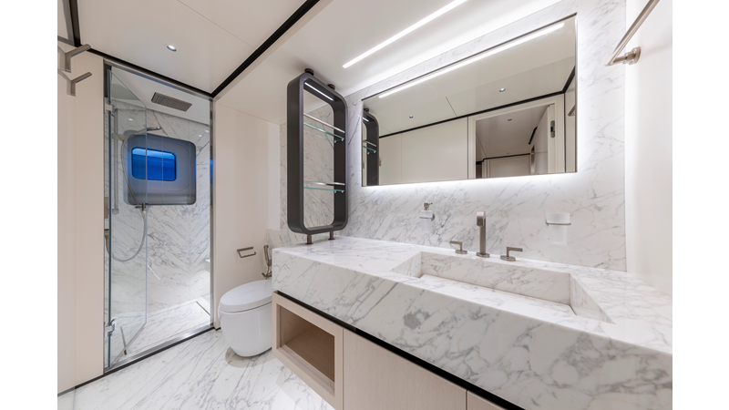 BEE EXPLORER - Yacht for sale