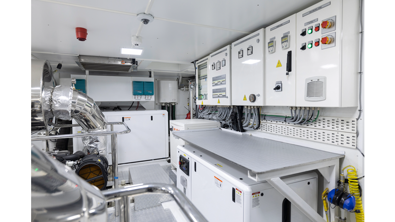 BEE EXPLORER - Yacht for sale