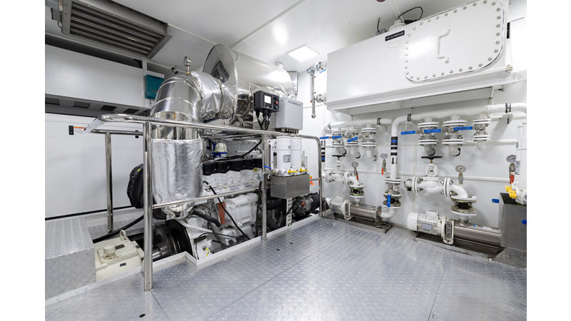 BEE EXPLORER - Yacht for sale