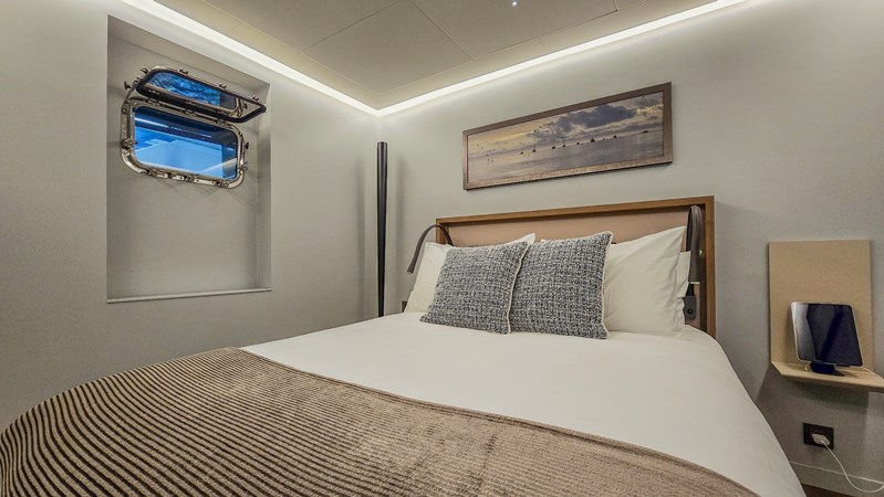44 MMGI 44M Superyacht for Sale guest cabin