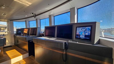 BLADE II 30 32 MMGI 44M Superyacht for Sale wheelhouse