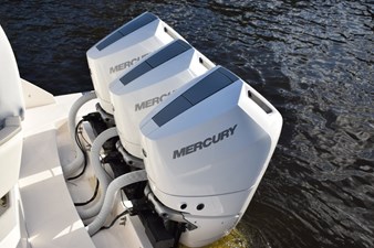 DIAMOND PEARL  36 Joystick piloting - Skyhook dynamic positioning option