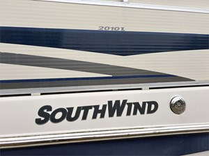 21' Bennington 2007 Southwind 2010 L 7 