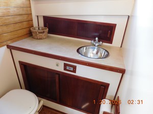 EAGLES NEST  29 Head to the portside