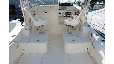 2003 World Cat 270 EC 8 