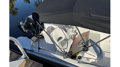 2021 Boston Whaler 160 Super Sport 3 