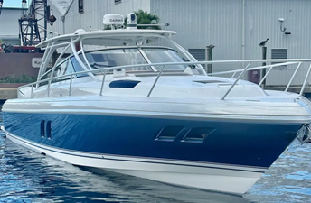 2009 Intrepid 430 Sport Yacht 0 