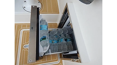 2009 Intrepid 430 Sport Yacht 16 