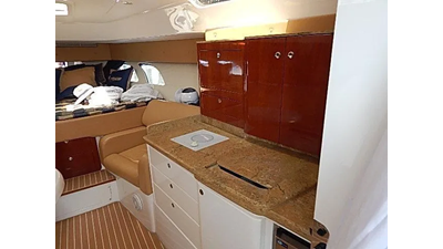 2009 Intrepid 430 Sport Yacht 21 