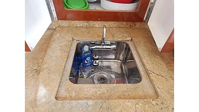 2009 Intrepid 430 Sport Yacht 30 