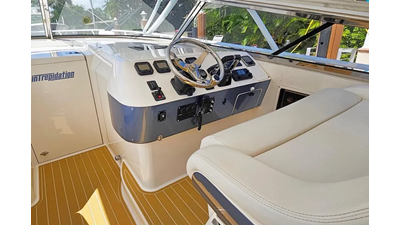 2009 Intrepid 430 Sport Yacht 41 