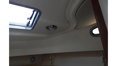 2005 Boston Whaler 305 Conquest  2 