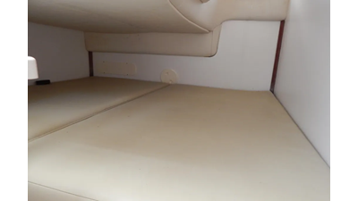 2005 Boston Whaler 305 Conquest  8 