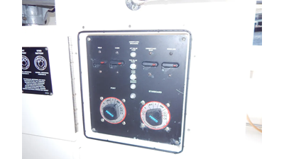 2005 Boston Whaler 305 Conquest  9 