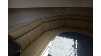 2005 Boston Whaler 305 Conquest  11 